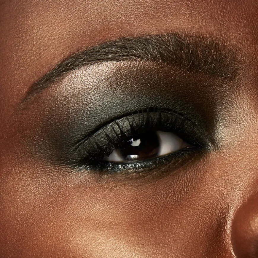 Pro Longwear Paint Pot Black Mirror 5g