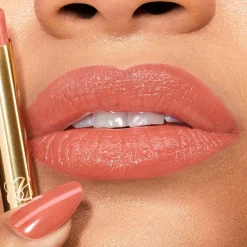 Pure Color Explicit Slick Shine Lipstick 903 Wrong Number 0,7g