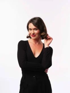 Salon One-Step Round Brush Dryer And Styler