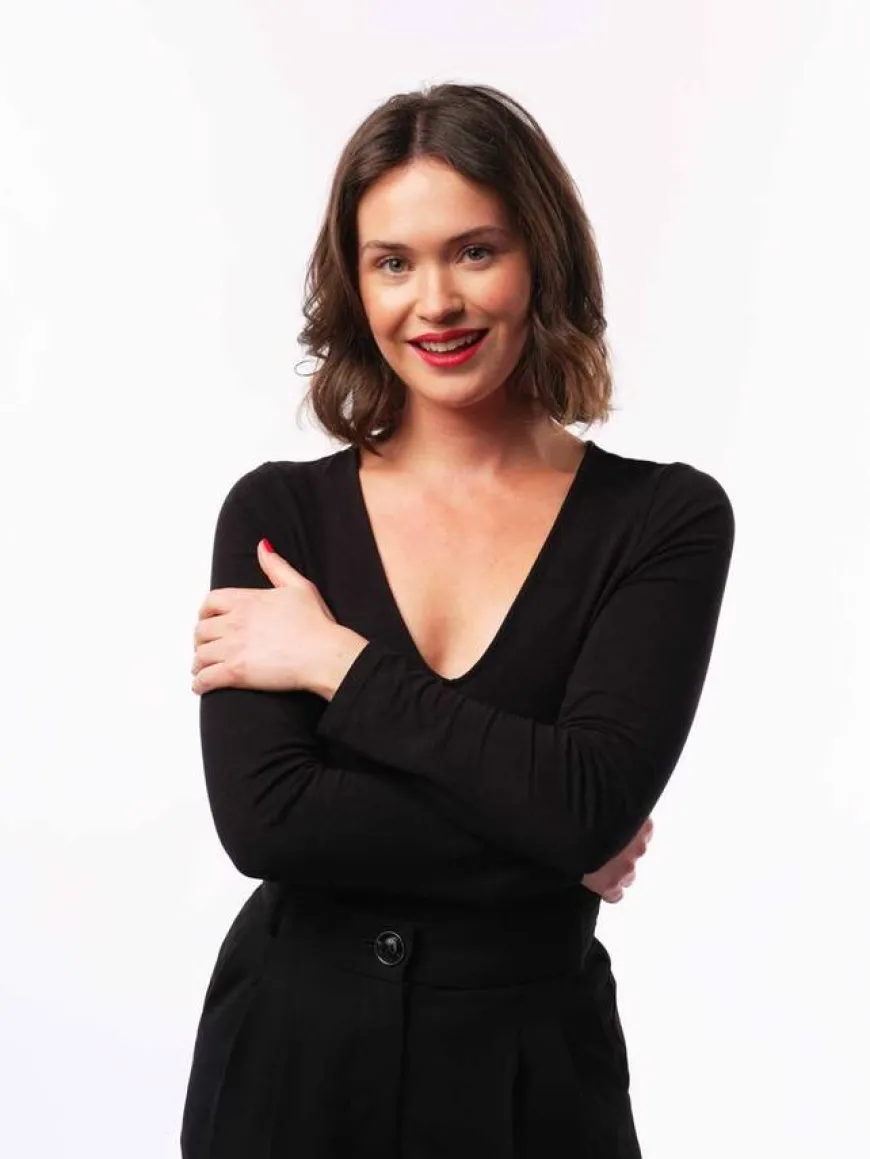 Salon One-Step Round Brush Dryer And Styler