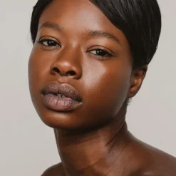 Skin Equal Foundation #90 Chestnut 30ml