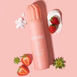 Strawberries & Cream Foaming Body Wash 265ml