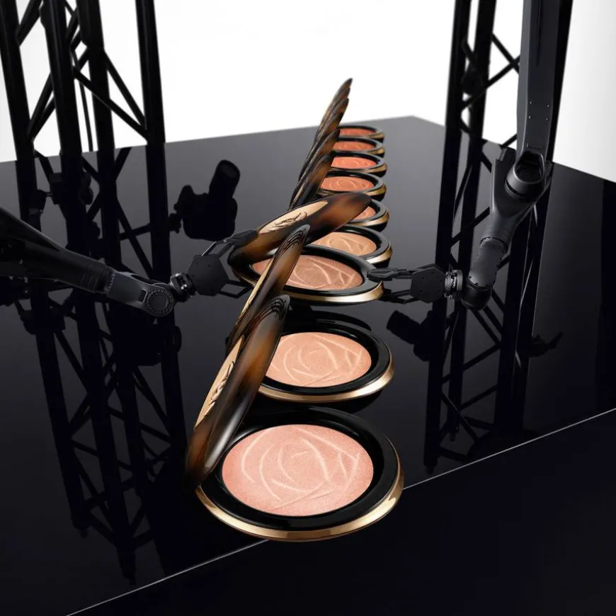 Teint Idole Ultra Wear C.E. Skin Transforming Highlighter 05 Copper Glow 10g