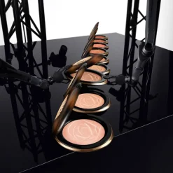 Teint Idole Ultra Wear C.E. Skin Transforming Highlighter 04 Halo Glow 10g