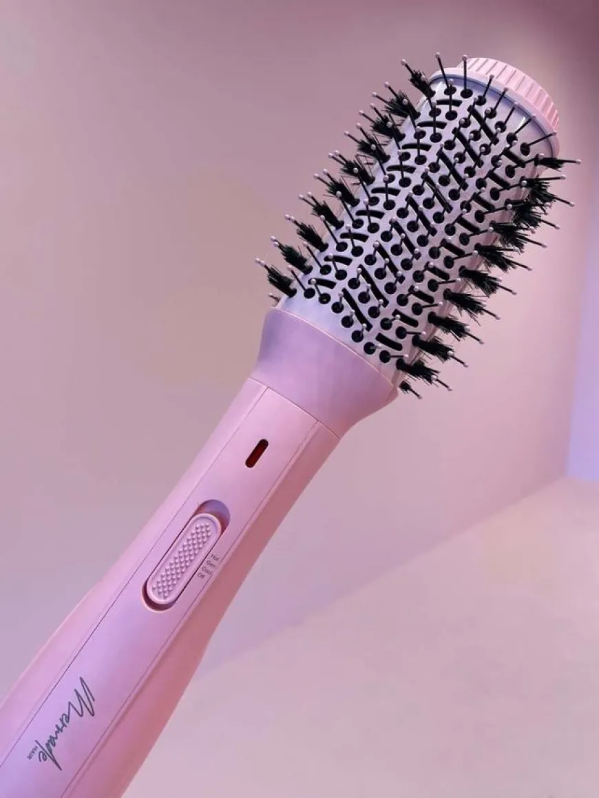 The Blow Dry Brush Pink