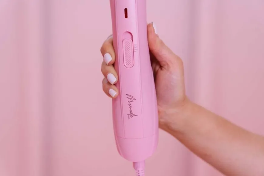 The Blow Dry Brush Pink