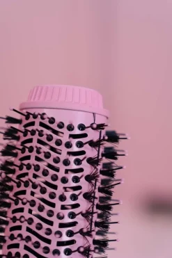 The Blow Dry Brush Pink