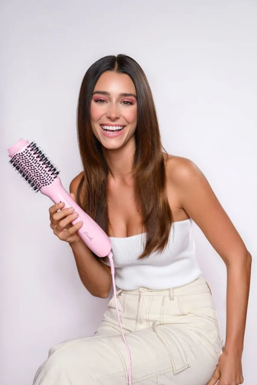 The Blow Dry Brush Pink