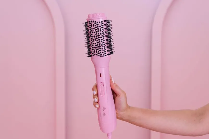 The Blow Dry Brush Pink