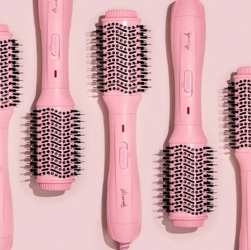 The Blow Dry Brush Pink