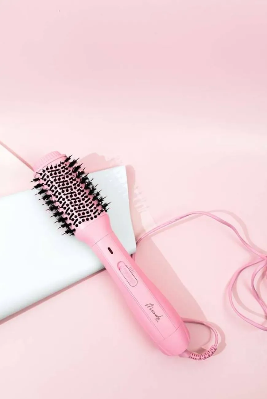 The Blow Dry Brush Pink