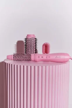 The Interchangable Blow Dry Brush