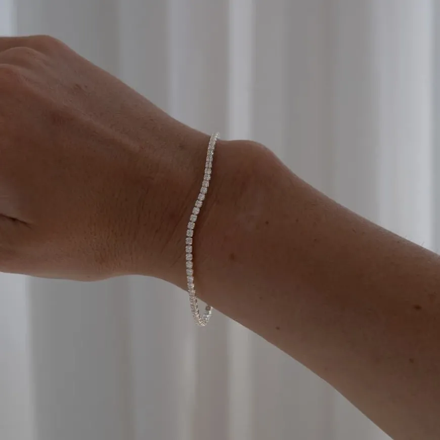 Thin Tennis Bracelet Gold