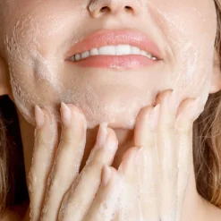 Turmeric Glow Foaming Cleanser 30ml