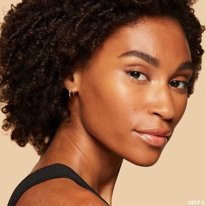 Vitamin Enriched Skin Tint SPF15 Deep 2 50ml