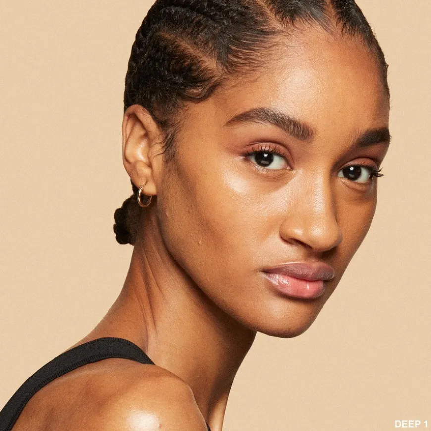 Vitamin Enriched Skin Tint SPF15 Deep 1 50ml