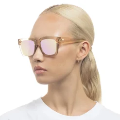 Weekend Riot Sand With Peach Mirror Lens